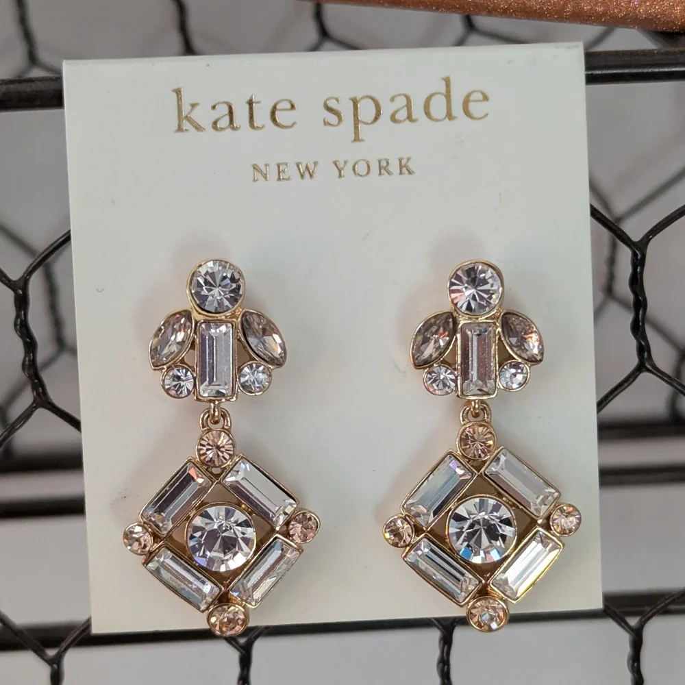 NWT kate spade Cocktails and Conversations Drop Earrings. Stunning 💎✨